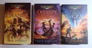 Rick Riordan - KRONIKI RODU KANE - Czerwona Piramida Ognisty Tron Cień Węża