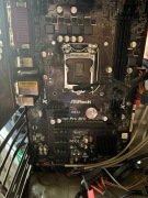 Płyta główna, zasilacz, napęd, obudowa