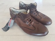 PÓŁBUTY BUTY LLOYD 42 8,5 skórzane materiał