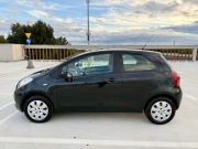 TOYOTA YARIS II 1.3, klima, nowy akumulator, opony letnie i zimowe