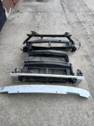 PAS PRZEDNI CHŁODNICE VOLVO XC60 II LIFT 21-  2.0 BENZ  IDEALNY