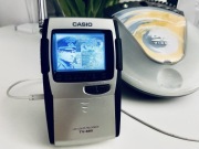 Casio TV-880 LCD telewizor przenośny z 1999 roku
