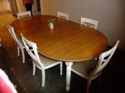 Stół w stylu angielski z sześcioma krzesłami