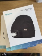 czapka z latarką LED marki Blukar, model K9117