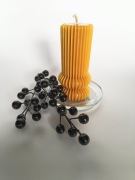 Świeca dekoracyjna z wosku pszczelego