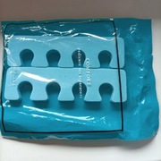 Separator do pedicure Oriflame.