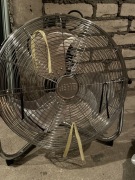 Mocny stalowy wiatrak marki HB