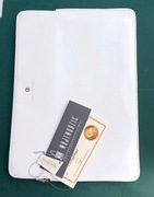 Skórzane etui na tablet Wojewodzic Swarovski białe lakierowane