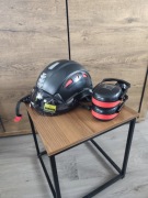 Kask ochronny ze słuchawkami 