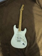 Fender Player Stratocaster HSS MN PWT