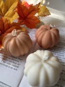 Świece sojowe wykonane z naturalnego wosku.