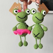 Brelok, zawieszka, żaba, żabka, szydełko, maskotka 