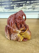 Rzeźba z kamienia Shoushan – Rybak z koszem i rybami