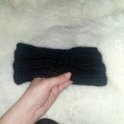 Czarna opaska na głowę 100%wełna merino.