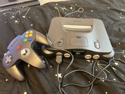 Nintendo 64 plus 2 gry