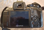 Aparat OLIMPUS E-620  + HLD-5 