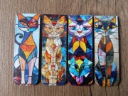 4 zakładki magnetyczne do książek. Kolorowe koty w witrażu