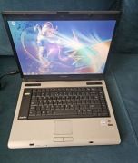 Toshiba Satellite A100- 784 15,4" | 160GB | Windows 7 Professional 