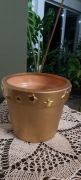 Osłona doniczki w kolorze  złota- wys.12cm.
