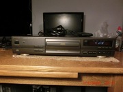 Odtwarzacz CD Technics z pilotem, SL-PG390