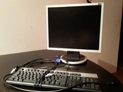 Monitor Samsung 19 plus klawiatura hp oraz kabel 