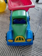 Zabawka dziecko autko