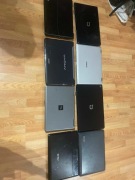 Zestaw 8 laptopów – uszkodzone / stan nieznany