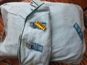 Zestaw sprzętu jeździeckiego: Derka, Czaprak, Kantar, Książki