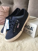 Nowe Trampki Superga