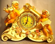 Zegar kominkowy z Cherubinkami , wykonany z żywicy - 30 x 21,5 cm