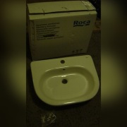 Umywalka Roca półblatowa Meridian powłok MaxiClean