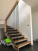 Schody drewniane, dywanowe, na beton 