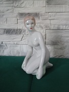 Kobieta akt figurka porcelana Budapest aquincum 