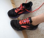 Lekkie wygodne buty do biegania brooks launch GTS 9 