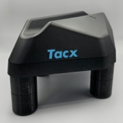 Nożki do symulacji podjazdów na Tacx Neo / Neo 2T / Motion Plates