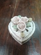 Stara figurka porcelanowa