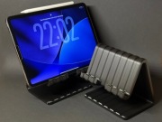 Minimalistyczny stojak na tablet