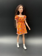 Lalka Barbie Fashionistas – Stylowa Brunetka w Letniej Sukience
