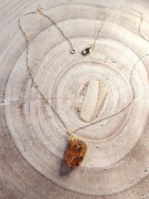 Wyjątkowy wisiorek z Naturalnego Bursztyny Bałtyckiego. Unikat. 