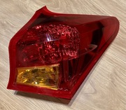 Lampa tylnia prawa Auris II kombi żarówki 