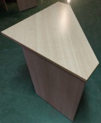 Stolik narożny / dostawka do biurka - używany, stan dobry