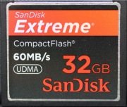 SanDisk CompactFlash 32 GB.