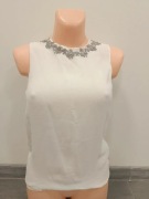 Biała bluzka, elegancka, ZARA, bez rękawów, srebrne ozdoby, lato