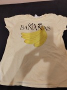 T-shirt żółty z napisem 