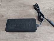 ZASILACZ ŁADOWARKA HULAJNOGI XVE083-4200200 42V