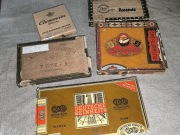 Stare antyczne pudełka po cygarach vinatge 