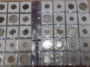 Klaser zbior ponad 320 monet z calego swiata 