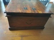 Skrzynia z litego drewna