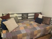 Łóżko kute czarne z miedzianym żyłkami 90x200