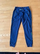 Spodnie dresowe NUKUTAVAKE - rozmiar 166